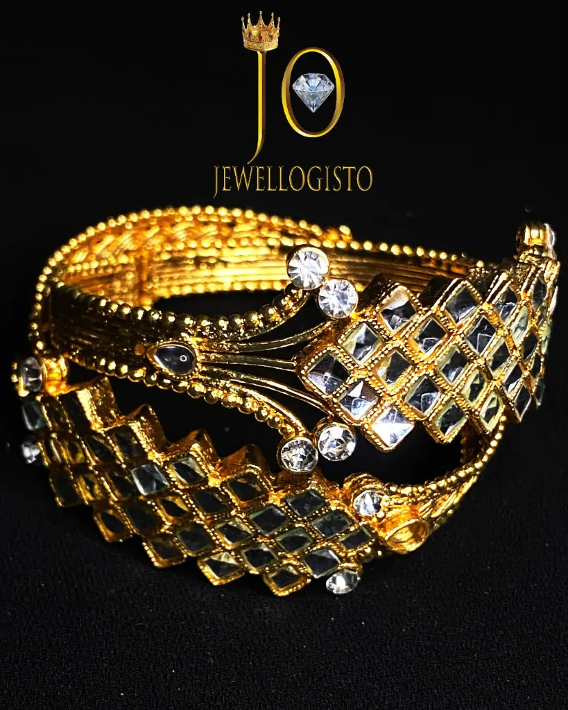 Vintage Lattice Crystal Bangle 3.webp