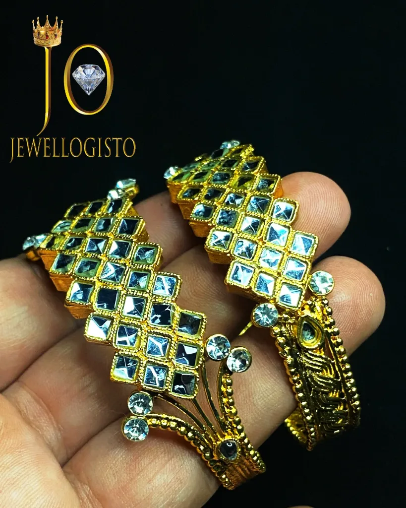 Vintage Lattice Crystal Bangle 2.webp