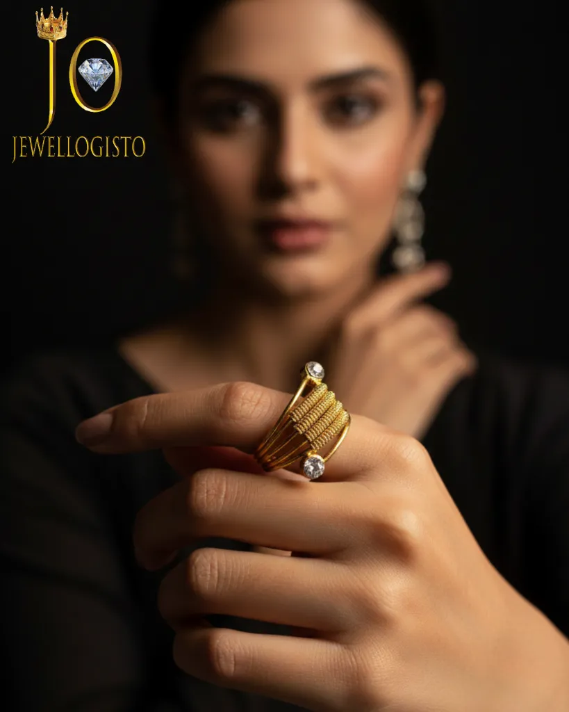 Zar-e-Naz Crown Ring